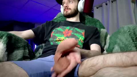 digbicknik online show from October 12, 2025, 1:37 am