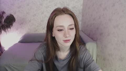 Hi im Alice 3 Im usualy online 03-10 or 17-21 UTC0 online show from March 8, 2025, 2:23 am