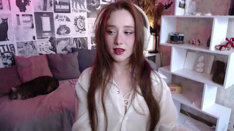 Hi im Alice 3 Im usualy online 03-10 or 17-21 UTC0 online show from October 8, 2025, 7:28 am