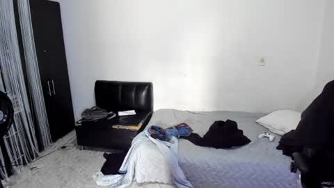 diiego_xxx online show from June 21, 2026, 1:24 pm
