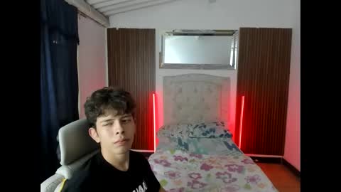 Dilan Orduz online show from October 19, 2025, 1:01 pm