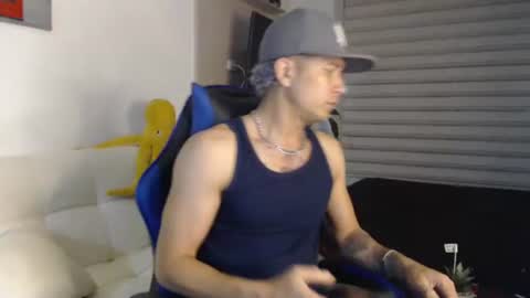 Snapshot of dilanxxx8888 chatting on February 12, 2026, 3:01 am dilanxxx8888 online show from February 12, 2026, 3:01 am