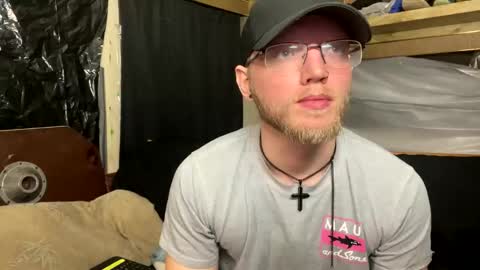 Snapshot of dilf_96 chatting on March 25, 2026, 2:28 am Daddy online show from March 25, 2026, 2:28 am