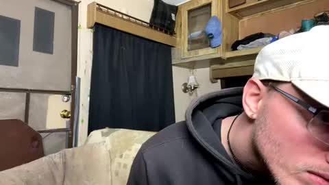 Snapshot of dilf_96 chatting on May 1, 2026, 3:11 am Daddy online show from May 1, 2026, 3:11 am
