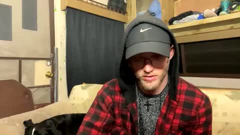 Snapshot of dilf_96 chatting on May 13, 2026, 4:32 am Daddy online show from May 13, 2026, 4:32 am
