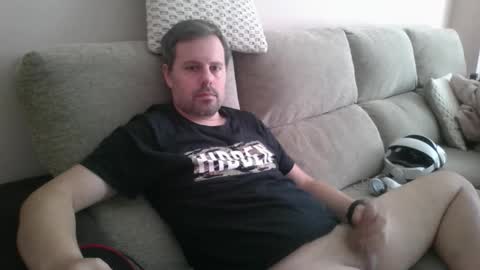 dili999 online show from September 14, 2025, 8:24 am