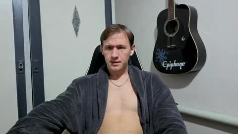 Snapshot of dimastyzzz chatting on January 25, 2025, 1:43 am Dimetriusen online show from January 25, 2025, 1:43 am