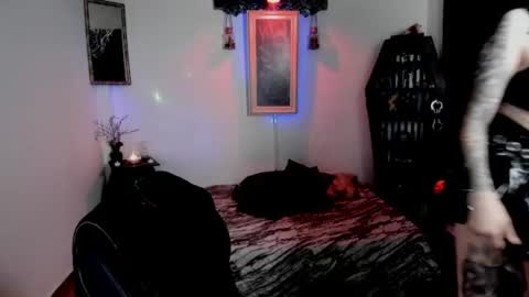 dimmuanddarkness online show from June 19, 2026, 10:08 am