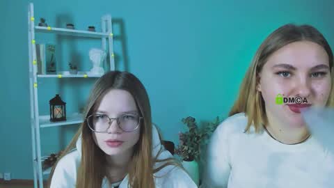 Snapshot of dina_bloom chatting on December 18, 2025, 9:26 am dina_bloom online show from December 18, 2025, 9:26 am