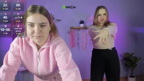 dina_bloom online show from January 18, 2026, 9:46 am