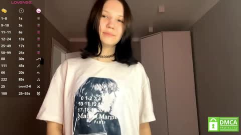 Snapshot of dinakonno chatting on April 23, 2026, 11:09 am Amelia online show from April 23, 2026, 11:09 am