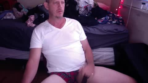 Snapshot of dingoman3939 chatting on October 9, 2025, 1:53 pm ManDingoMan online show from October 9, 2025, 1:53 pm