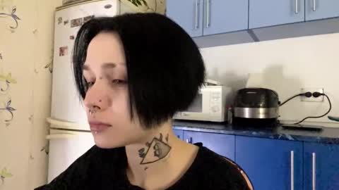 Cate online show from October 27, 2025, 8:13 pm