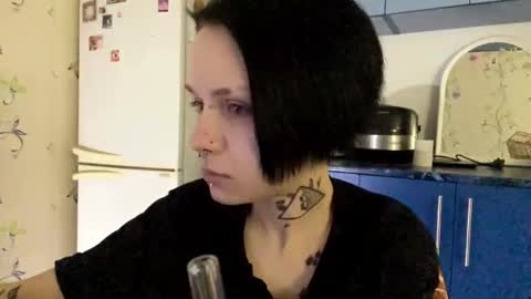 Cate online show from November 15, 2025, 8:27 pm