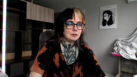 Cate online show from November 16, 2025, 8:31 am