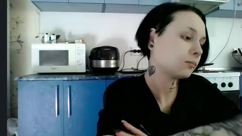 Cate online show from November 16, 2025, 8:58 pm