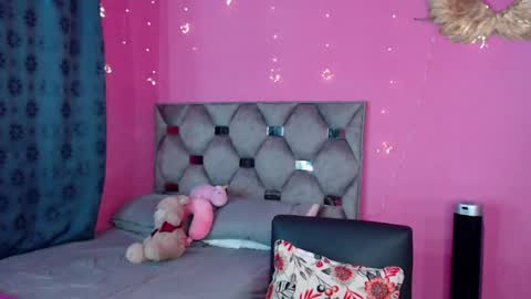 IG dionemontecarlo19 online show from December 23, 2024, 6:33 am