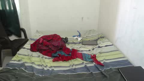 Henry online show from September 14, 2025, 2:27 pm