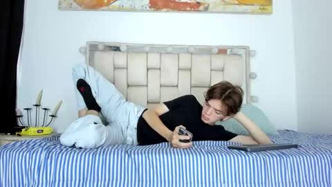 apollo online show from December 20, 2025, 1:29 pm