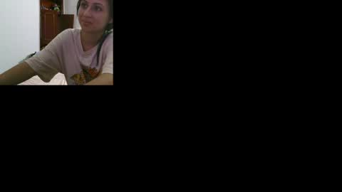 Cristal Independent model online show from April 12, 2026, 4:28 am