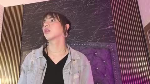 DIOSA online show from November 3, 2025, 8:32 pm