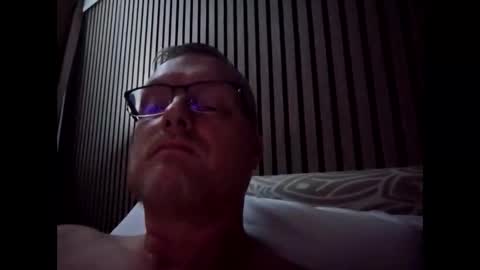 dirkkie1975 online show from March 26, 2026, 12:06 am