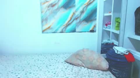 dirty_culona online show from June 15, 2026, 8:22 pm