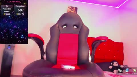 Naomy  online show from January 26, 2025, 6:07 am