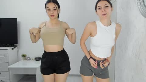 Snapshot of dirtygirls99 chatting on January 14, 2025, 3:22 am Gyna Josie online show from January 14, 2025, 3:22 am