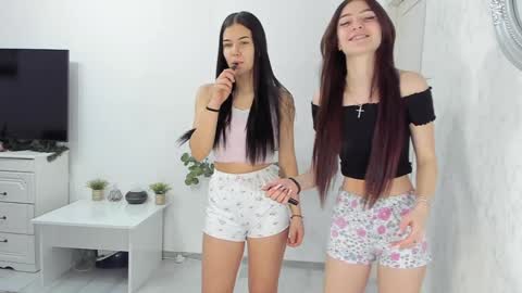 Snapshot of dirtygirls99 chatting on March 7, 2025, 4:02 am Gyna Josie online show from March 7, 2025, 4:02 am