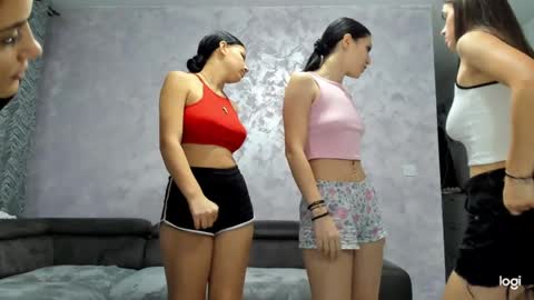 Snapshot of dirtygirls99 chatting on October 18, 2025, 12:57 am Gyna Josie online show from October 18, 2025, 12:57 am