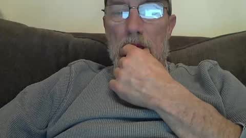 Snapshot of dirtynastyoldman chatting on March 4, 2025, 6:37 am dirtynastyoldman online show from March 4, 2025, 6:37 am