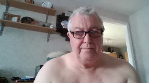 Snapshot of dirtyoldscot1960 chatting on June 15, 2026, 11:01 am Fergus online show from June 15, 2026, 11:01 am