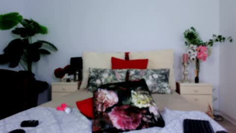 Chloe online show from October 2, 2025, 9:16 am