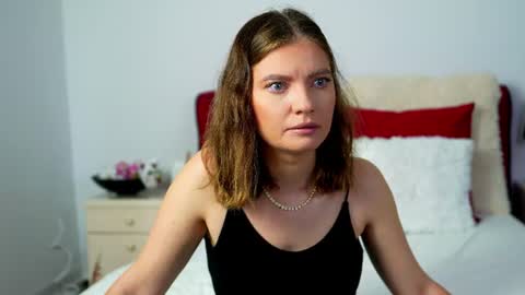 Chloe online show from June 9, 2026, 4:02 am
