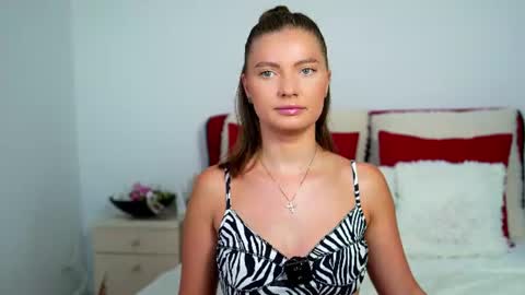 Chloe online show from July 17, 2026, 6:20 am