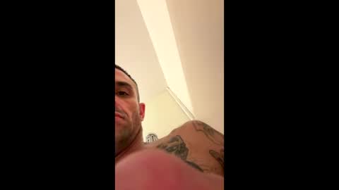 Snapshot of discreetdaddy333 chatting on November 28, 2025, 7:00 am discreetdaddy333 online show from November 28, 2025, 7:00 am