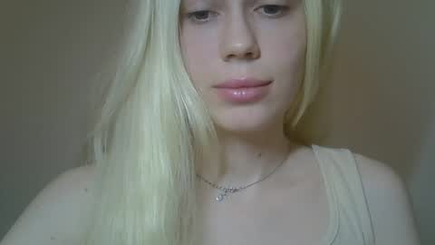 DitaMilton online show from February 27, 2026, 9:37 pm