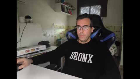 ditos_c online show from January 9, 2025, 8:55 am