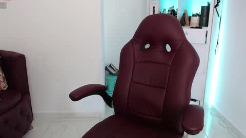 Diva online show from February 27, 2025, 11:37 pm