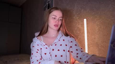 Hannah online show from February 22, 2025, 2:06 am