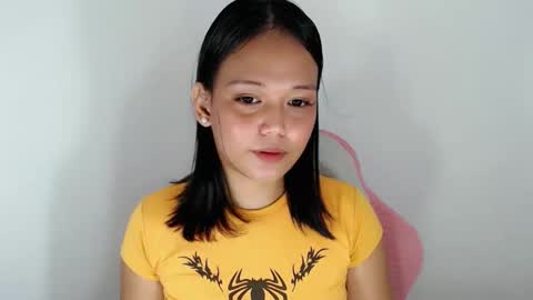Crystal mae online show from May 17, 2026, 5:42 pm