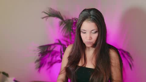 Snapshot of divinelynn chatting on May 15, 2026, 10:55 am DivineLynn online show from May 15, 2026, 10:55 am