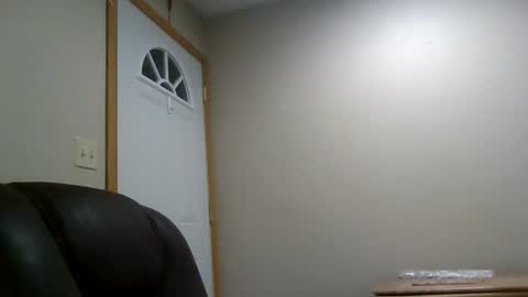 Snapshot of divorcedstoner420 chatting on July 17, 2026, 2:18 am divorcedstoner420 online show from July 17, 2026, 2:18 am
