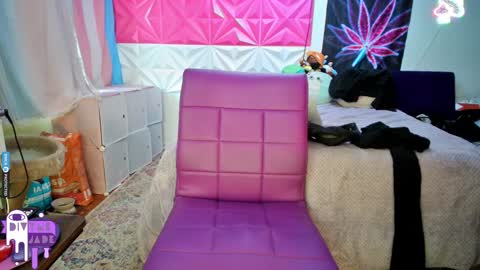 Snapshot of divynejade chatting on December 2, 2024, 8:00 pm Jade Divyne online show from December 2, 2024, 8:00 pm