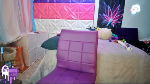 Snapshot of divynejade chatting on December 10, 2024, 5:17 am Jade Divyne online show from December 10, 2024, 5:17 am