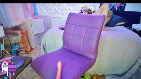 Snapshot of divynejade chatting on December 16, 2024, 2:25 am Jade Divyne online show from December 16, 2024, 2:25 am