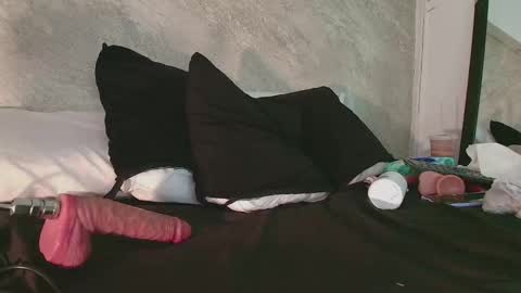 Sofia  online show from February 9, 2026, 1:59 pm