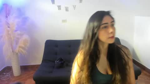 Snapshot of dixmel chatting on May 10, 2026, 8:47 pm DIXMEL online show from May 10, 2026, 8:47 pm