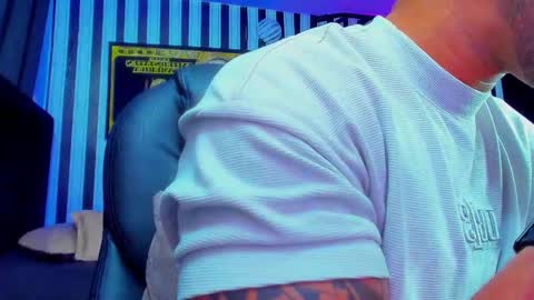 Snapshot of dixon_ray_ chatting on December 29, 2024, 1:56 am Dixon online show from December 29, 2024, 1:56 am